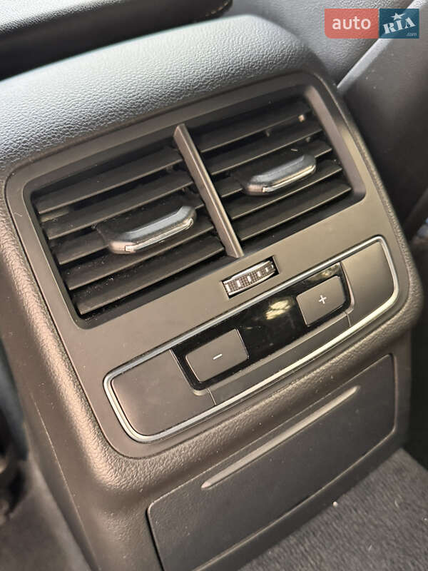 Универсал Audi A4 2016 в Днепре