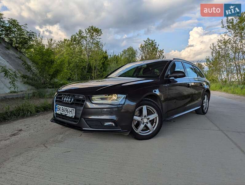 Универсал Audi A4 2012 в 