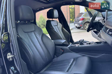 Седан Audi A4 2017 в 