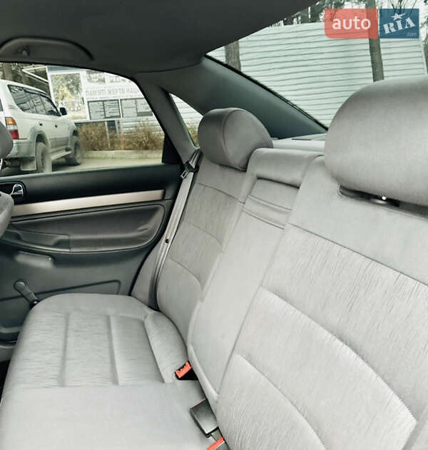 Седан Audi A4 2000 в Виннице