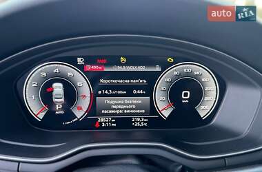 Седан Audi A4 2022 в Харкові