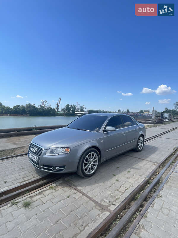 Седан Audi A4 2005 в Измаиле