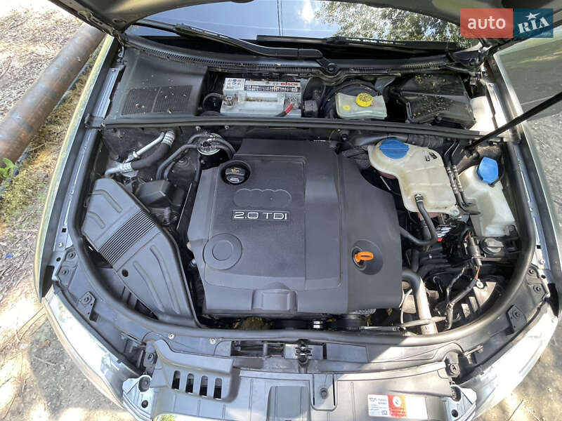Седан Audi A4 2005 в Измаиле