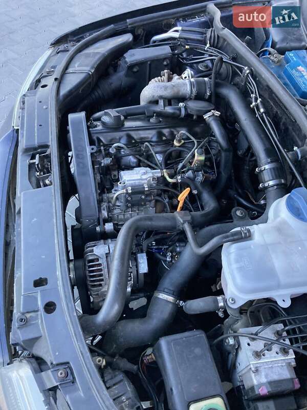 Універсал Audi A4 1997 в Чернівцях