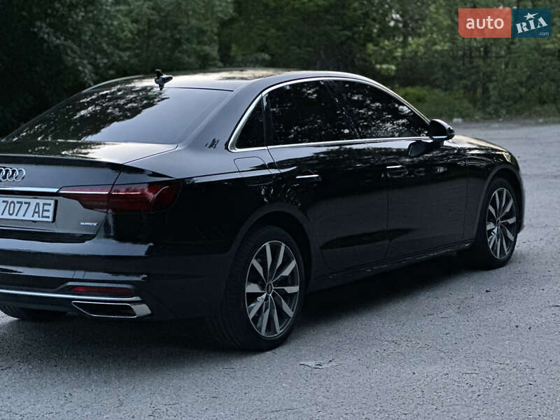 Седан Audi A4 2020 в Харькове