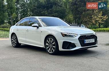 Седан Audi A4 2019 в 