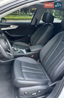 Седан Audi A4 2019 в 
