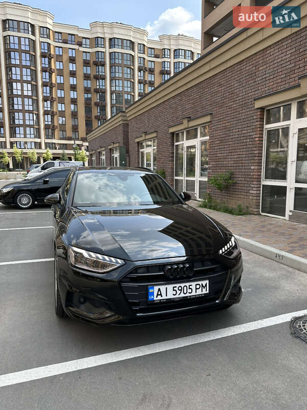 Универсал Audi A4 2020 в 