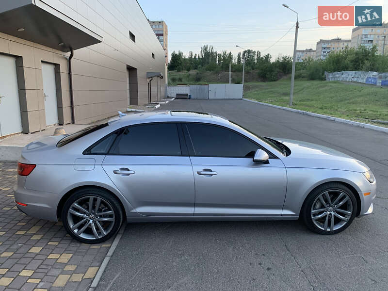 Седан Audi A4 2015 в Кривому Розі