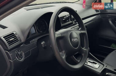 Седан Audi A4 2001 в 