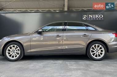 Седан Audi A4 2021 в 