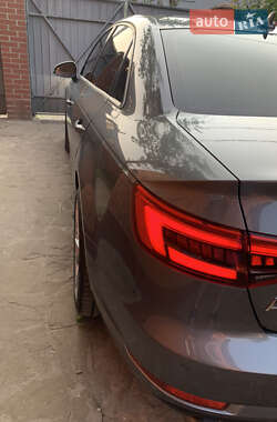 Седан Audi A4 2016 в 