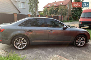 Седан Audi A4 2016 в 