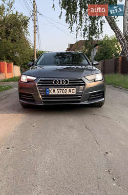Седан Audi A4 2016 в 