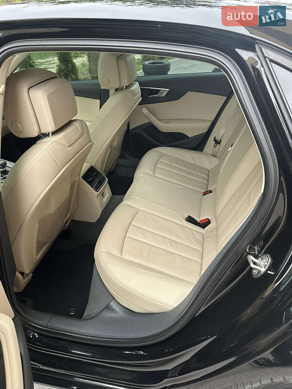 Седан Audi A4 2017 в Чернигове