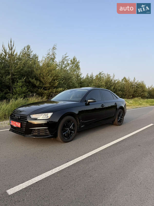 Седан Audi A4 2017 в 