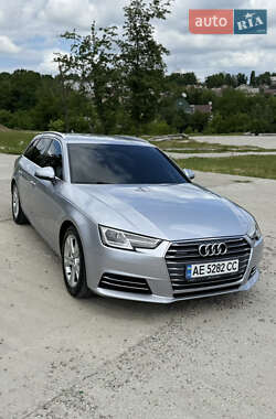 Универсал Audi A4 2016 в 