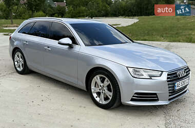 Универсал Audi A4 2016 в 