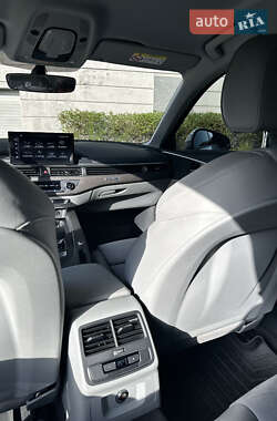 Седан Audi A4 2021 в 