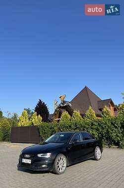 Седан Audi A4 2014 в 