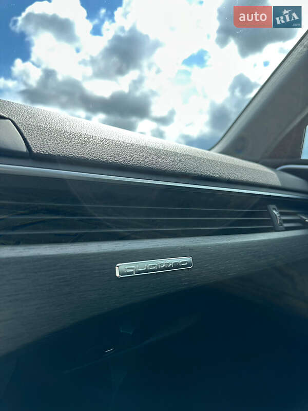 Седан Audi A4 2018 в Лубнах