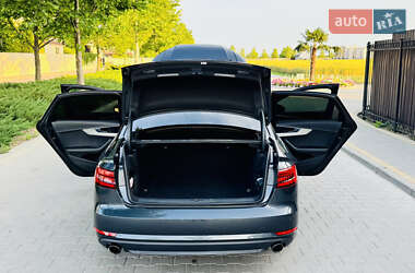 Седан Audi A4 2016 в 