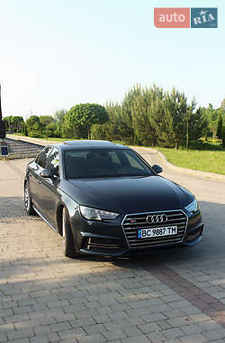 Седан Audi A4 2019 в 