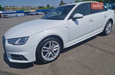 Седан Audi A4 2016 в 