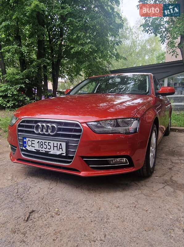 Седан Audi A4 2012 в Черновцах