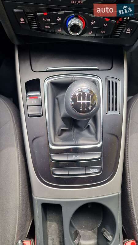 Седан Audi A4 2012 в Черновцах