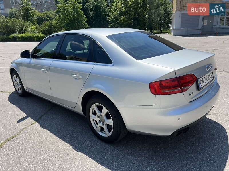 Седан Audi A4 2008 в Киеве