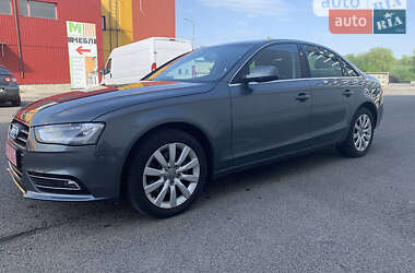 Седан Audi A4 2013 в Кролевці