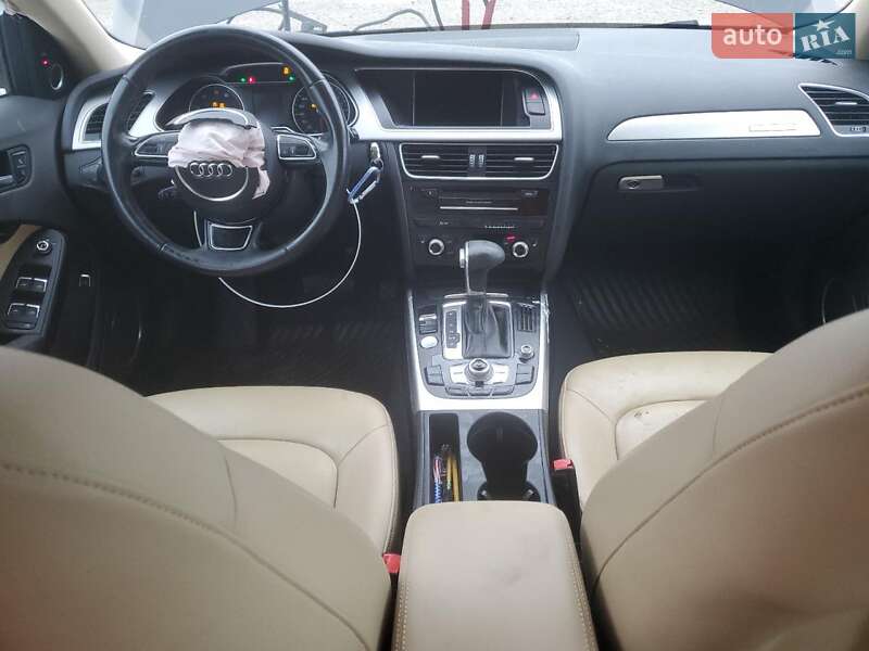 Седан Audi A4 2016 в Львові