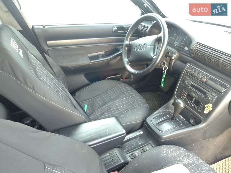 Универсал Audi A4 1997 в Черновцах