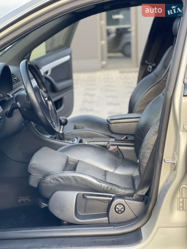 Універсал Audi A4 2003 в Хусті