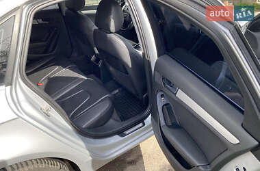 Седан Audi A4 2013 в 