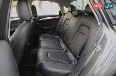 Седан Audi A4 2015 в 