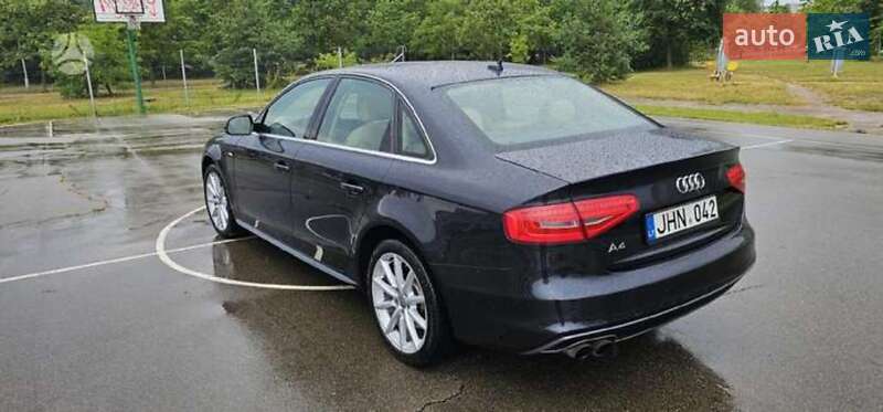 Седан Audi A4 2016 в Днепре