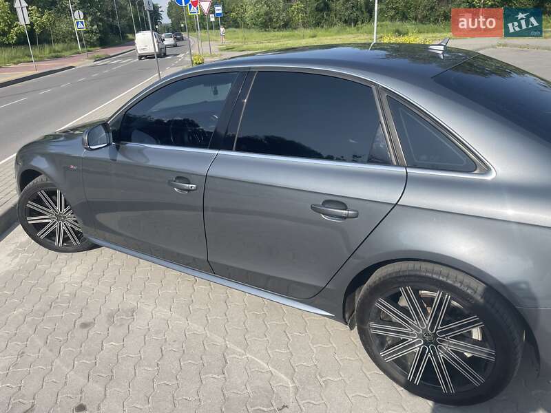 Седан Audi A4 2015 в Львове