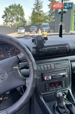 Універсал Audi A4 1997 в 