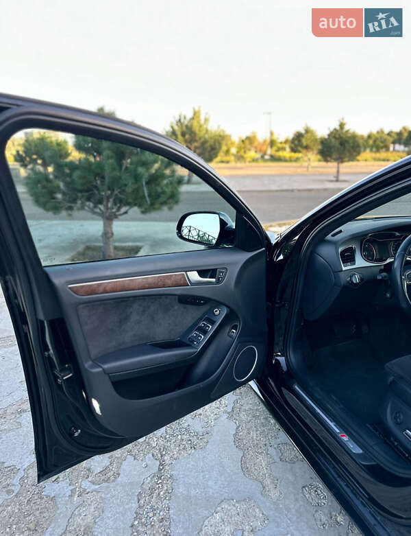 Седан Audi A4 2015 в Одессе