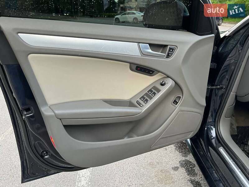 Седан Audi A4 2011 в Виннице