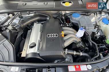 Седан Audi A4 2002 в 