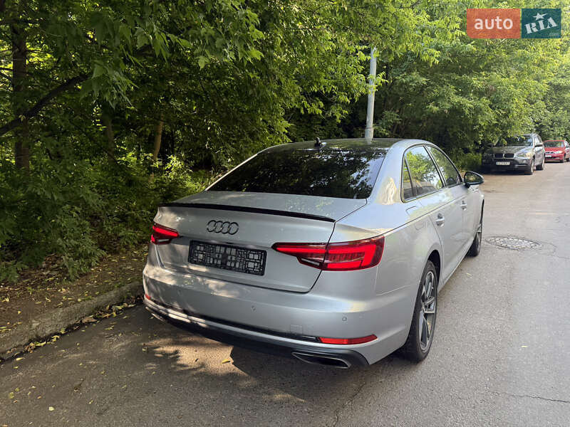 Audi A4 2019