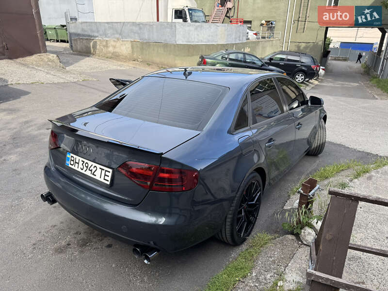 Седан Audi A4 2011 в Одессе
