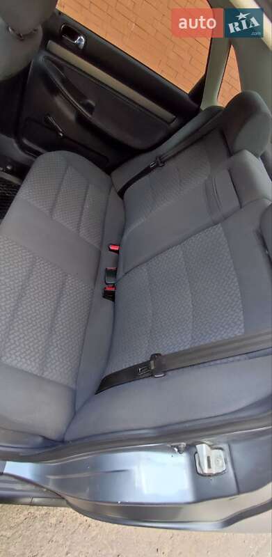 Седан Audi A4 1996 в Прилуках