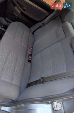 Седан Audi A4 1996 в 