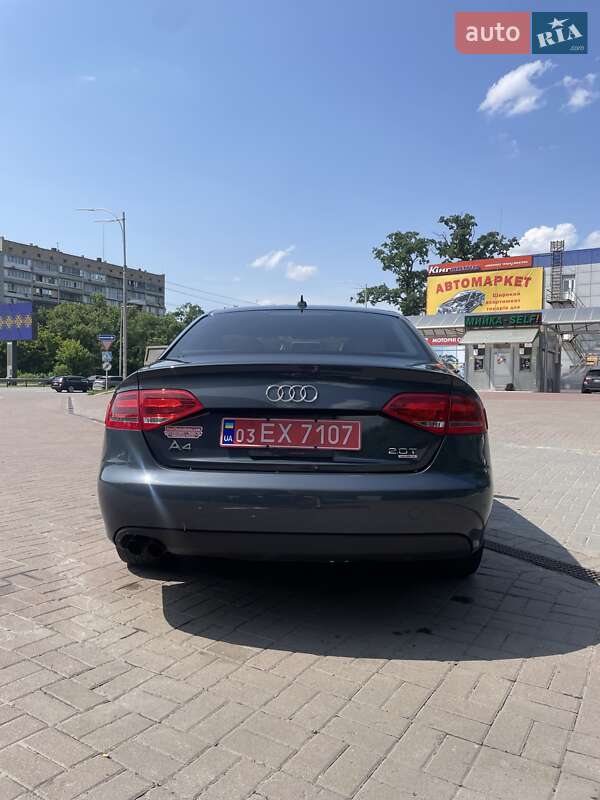 Седан Audi A4 2011 в Киеве