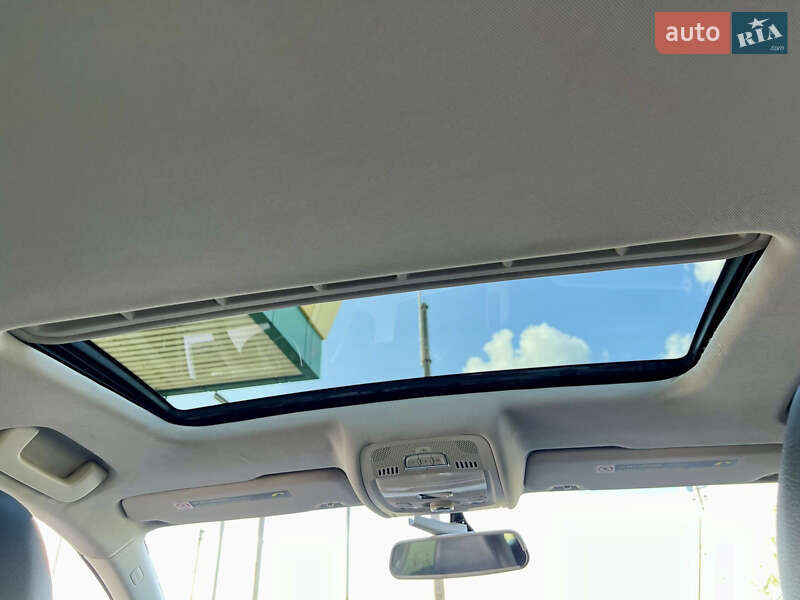 Седан Audi A4 2011 в Горішніх Плавнях