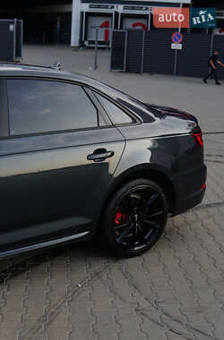 Седан Audi A4 2018 в 